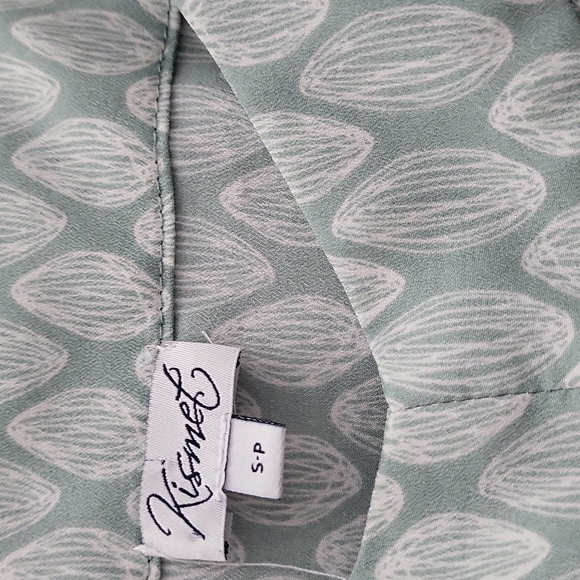 Kismet tops in mint green - Picture 3 of 5